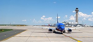 English: Southwest Airlines airplane on the ru...