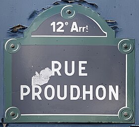 Voir la plaque.