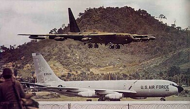 KC-135 och B-52 vid U-Tapao, januari 1970.