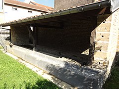 Lavoir couvert.