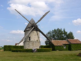 The Choix windmill in Gastins