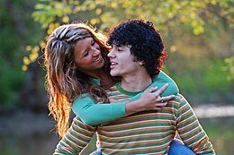 A human couple YoungCoupleEmbracing-20070508.jpg