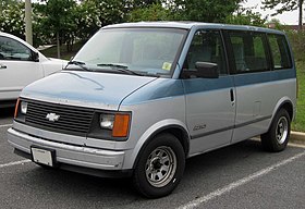 Первый Chevrolet Astro.jpg