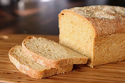 250px-Anadama_bread_(1).jpg