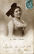 Arlésienne en 1904