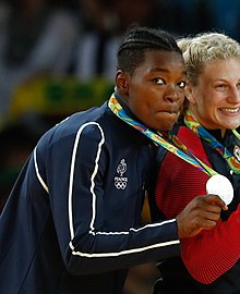 Audrey Tcheuméo olympiamitalistina Riossa 2016.