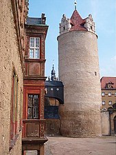 Эркер дворца Иоахима-Эрнста и башня Уленшпишгеля