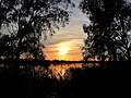 Захід сонця на водосховищі.