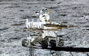 Wahana rover Yutu-2 di permukaan Bulan