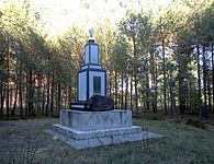Pomnik partyzantów Batalionu Chłopskiego w Mostkach-Grabie