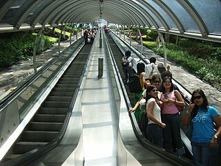 登山電梯 Escalators