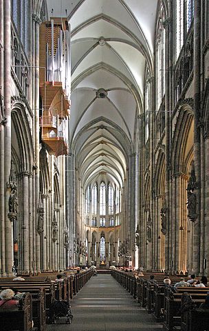 304px-Koelner_Dom_Innenraum.jpg