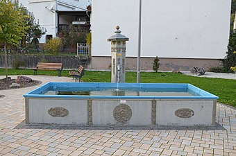Typischer gusseiserner Brunnen im Taunus