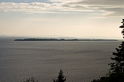 Ön Langøya sedd från Holmestrand.