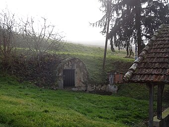 La fontaine associée.