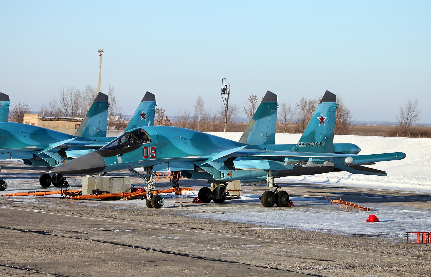 ECM "Khibiny" wing tip module on Su-34