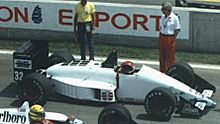 Photo d'Oscar Larrauri au volant de l'Eurobrun ER188, au Grand Prix du Canada 1988