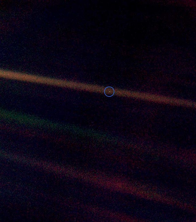 Pale blue dot picture by voyager on Craiyon