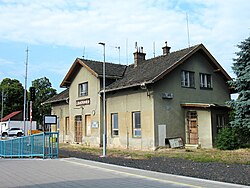 Budova železniční stanice Libochovice