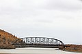 Il ponte "Mears Memorial" della ferrovia visto dal ponte stradale