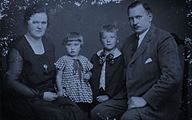 Mejeribestyrer Peter Thomsen og familie omkring 1930