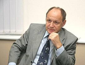 Диев Владимир Серафимович, доктор философских наук, профессор, директор Института философии и права НГУ