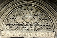 Il portale romanico del XII secolo di Maestà di Cristo nell'Abbazia di Moissac si muove tra basso e altorilievo in una sola figura.