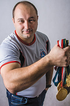 Aleksey Petrov (weightlifter) 02.jpg