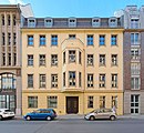 Frontalansicht des Hauses Anna-Louisa-Karsch-Straße 1 in Berlin-Mitte