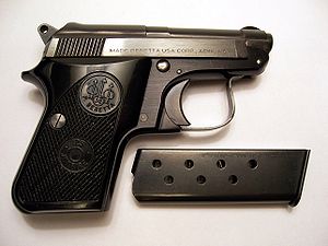 http://upload.wikimedia.org/wikipedia/commons/thumb/7/72/Beretta950JetfireandClip-Shut.jpg/300px-Beretta950JetfireandClip-Shut.jpg