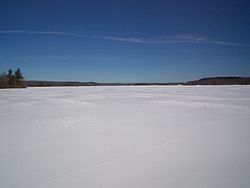 Лагерь Минси Frozen Lake.jpg