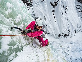 Escalade glaciaire du Juvsøyla à Rjukan, en Norvège. (définition réelle 2 048 × 1 536)