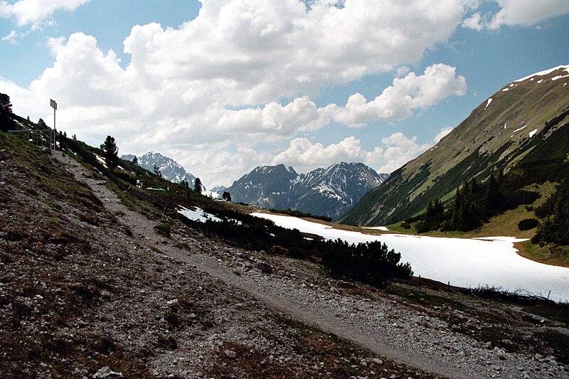 800px-Hahntennjoch_West.jpg