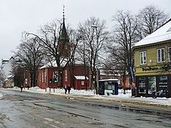 Hospitalskirken med Hospitalsparken sett fra Kongens gate i 2022