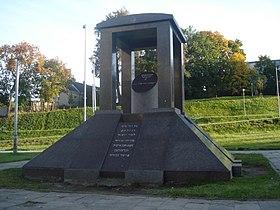 Memorial_to_the_Jews_victims_of_Nazi_Germany_in_Vilnius2.JPG