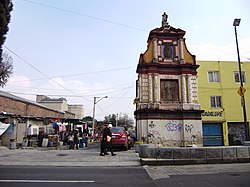 Street scene off of Calzada de los Misterios in the colonia