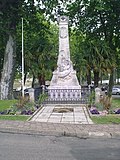 File:Monument aux morts de Aire-sur-l'Adour.jpg