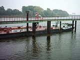 Barge Dettmer tank sur l'Elbe près de Hambourg, transportant de l'acide sulfurique