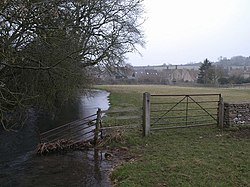 Река Чурн возле Бонтона - geograph.org.uk - 696881.jpg