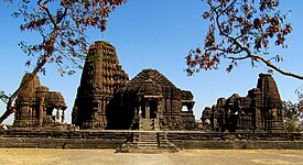 בסגנון בומידג'ה בסינאר: Shri Gondeshwar Temple