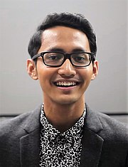 "Takkan Merubah" menandakan kali pertama Sufian Suhaimi (kanan) dan Amira Othman (kiri) merakamkan lagu bersama-sama.[4]