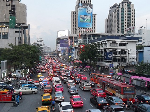 http://upload.wikimedia.org/wikipedia/commons/thumb/7/72/Traffic_jam_in_Bangkok.JPG/640px-Traffic_jam_in_Bangkok.JPG