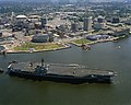 美利堅號，攝於1983年8月1日的諾福克海軍基地