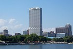 Miniatura para U.S. Bank Center (Milwaukee)