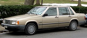 Volvo 700 sedan -- 01-13-2010.jpg