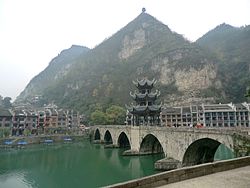 Zhusheng Bridge (祝圣桥) spanning the Wuyang River.