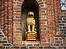 Der Löwe am Bardowicker Dom sitzt auf „Vestigia Leonis“.