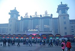 春运時期火車站加強管理，圖為2012年春运中的北京站。
