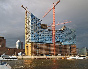 308px-Elbphilharmonie_Elbseite_Mai_2013_-_4000-dv-3.jpg?width=308