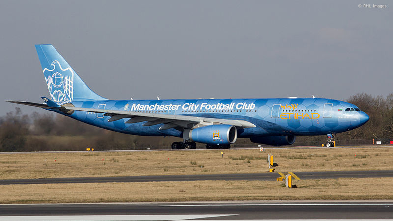 File:Etihad A330 A6-EYE (Manchester City FC Colours) (8601745874).jpg